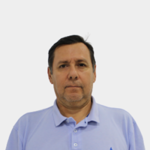 Professor Ricardo Alfonso Jaimes Rolón of the School of Mechanical Engineering, UIS, is presented to the general public and the educational community. The photo was taken in close-up, with a white background, and the professor is positioned in the center.