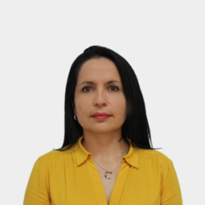 The professor of the School of Physiotherapy, Liliana Carolina Ramírez Ramírez, is presented to the general public and the educational community. The photo was taken in close-up, with a white background, and the professor is positioned in the center.