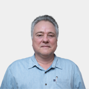 Front photograph of Professor Jorge Luis Fuentes