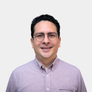 Front photograph of Professor David Miranda