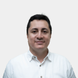 Front photograph of Professor Freddy Ruiz