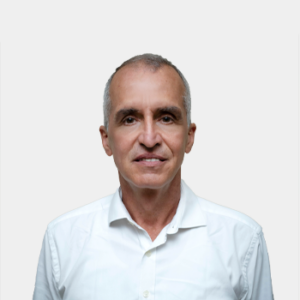 Front photograph of Professor Orlando Pardo Martinez