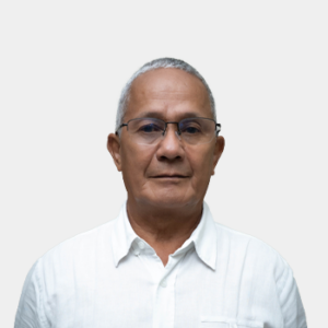 Front photograph of Professor Luis Palacio