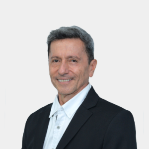 Front photograph of Professor Humberto Escalante Hernandez