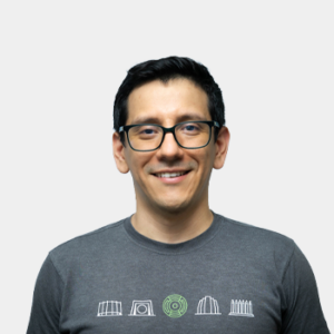 Front photograph of Professor Nicolás Esteban Hernández
