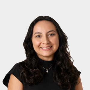 Fotografía frontal de la profesora Alicia Natali Chamorro