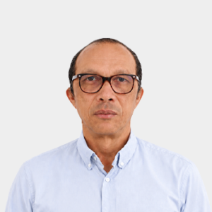 Front photograph of Professor Enrique Mejía Ospino