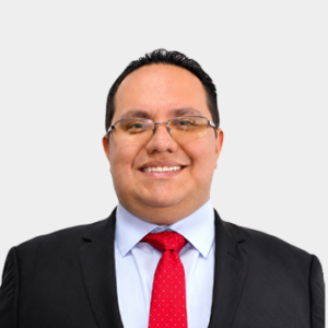 Fotografía frontal del profesor Erik Montes Paez