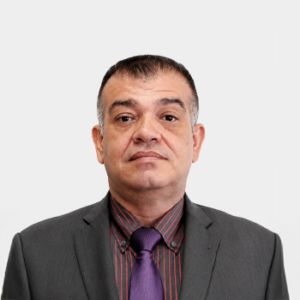 Fotografía frontal del profesor Fernando Calvete