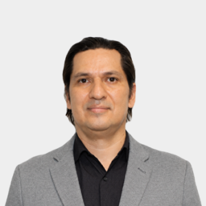 Fotografía frontal del profesor Gabriel Pedraza Ferreira