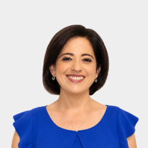 Fotografía frontal de la profesora Lola Xiomara