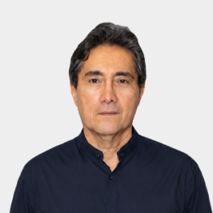 Front photograph of Professor Luis Becerra Ardila