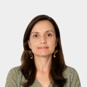 Fotografía frontal de la profesora María Alejandra Mantilla