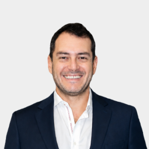 Front photograph of Professor Orlando Enrique Contreras