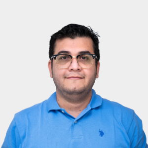 Fotografía frontal del profesor Oscar Humberto Mejia