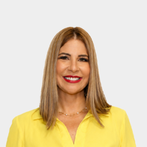 Front photograph of Professor Sonia Cristina Gamboa