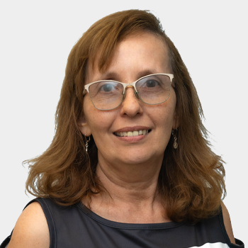 Fotografía frontal de la profesora Diana Mabel Plata