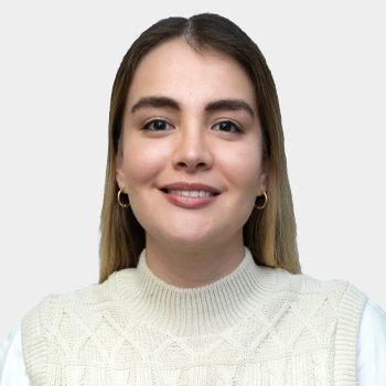 Fotografía frontal de la profesora Erika Julieth Serrano