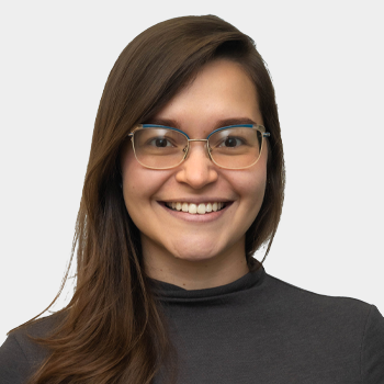 Fotografía frontal de la profesora Laura Michelle Mantilla
