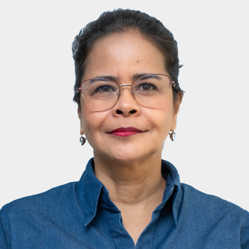 Fotografía frontal de la profesora Margarita Rodriguez